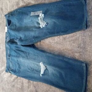 Old Navy NWT mid rise distressed boyfriend jeans Divine